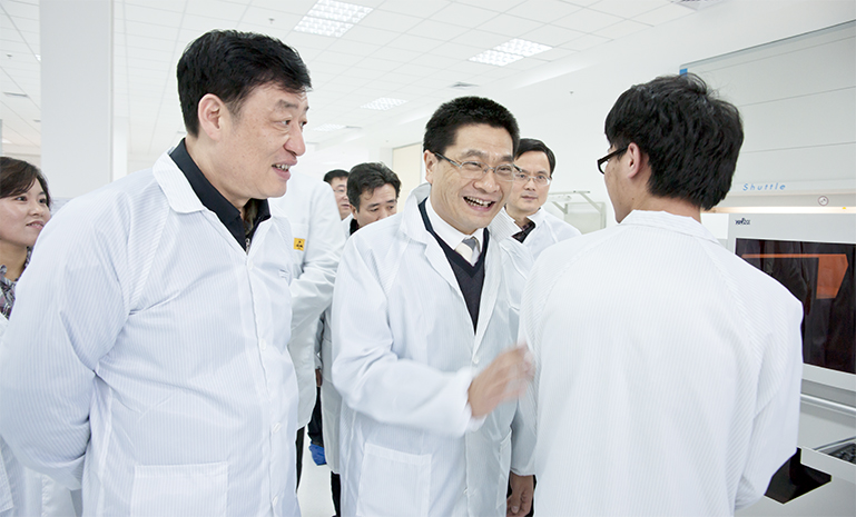 刘奇访问新葡的京集团35222vjp集团 官网使用.jpg