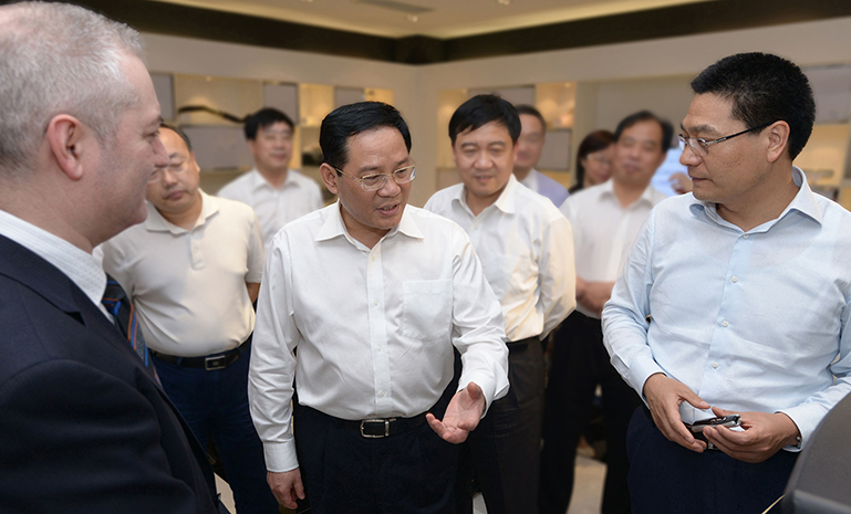 20130607 浙江省长李强视察新葡的京集团35222vjp集团(20221025) 官网使用.jpg