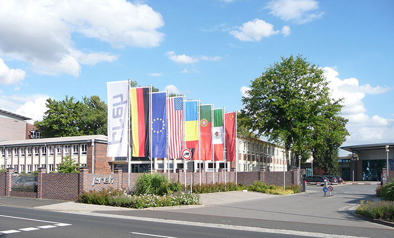 1677045579840410DECF.jpg Preh Germany_view from main entrance_官网使用.jpg